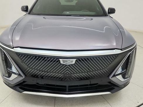 Used 2024 Cadillac Lyriq Luxury AWD/4WD image 20