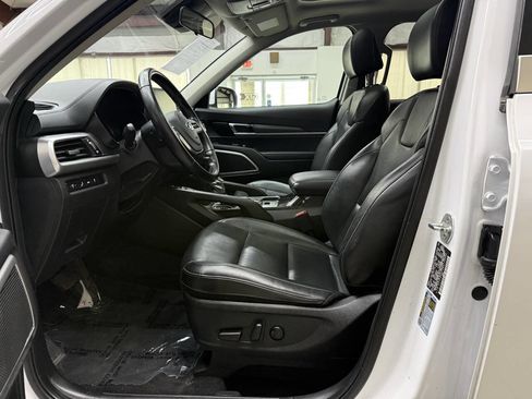 Used 2021 Kia Telluride S AWD/4WD image 12