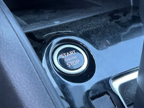 Used 2023 Nissan Versa SV image 24