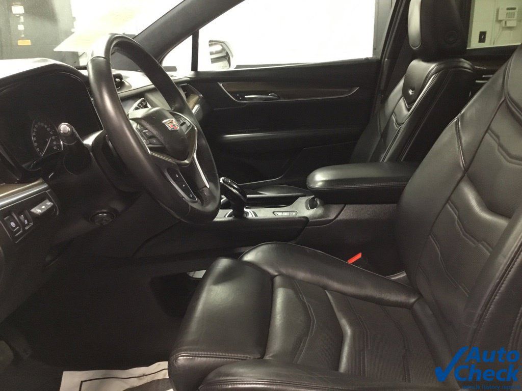 Used 2017 Cadillac XT5 Platinum w/ Driver Assist Package AWD/4WD image 23