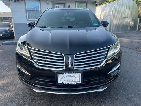 Used 2017 Lincoln MKC Select w/ Select Plus Package AWD/4WD image 2