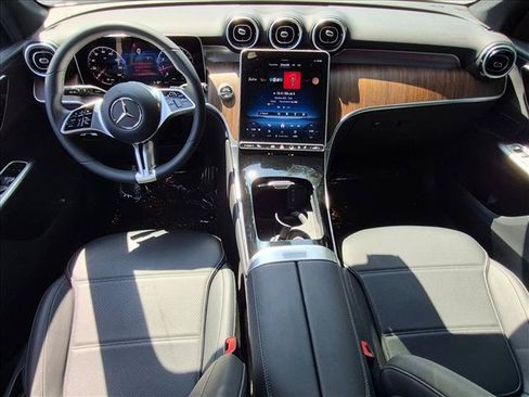 Used 2026 Mercedes-Benz GLC 300 image 18