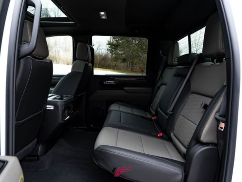 Used 2024 Chevrolet Silverado 2500 ZR2 w/ ZR2 Bison Edition image 18