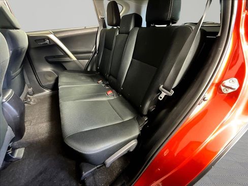 Used 2015 Toyota RAV4 XLE FWD image 20