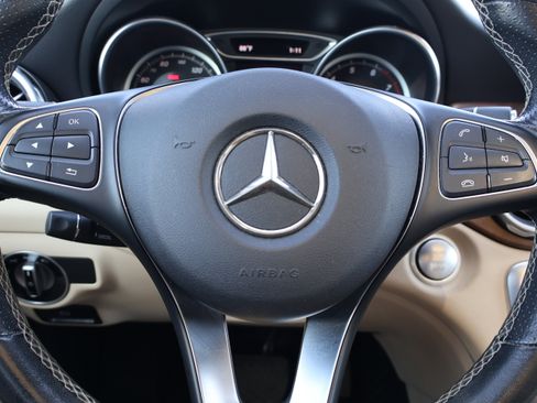 Used 2020 Mercedes-Benz GLA 250 4MATIC image 22