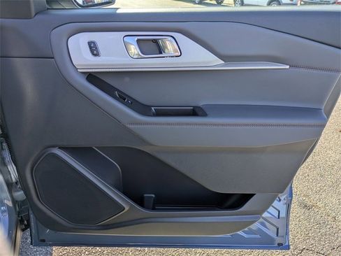 New 2025 Ford Explorer Active w/ Active Comfort Package image 37