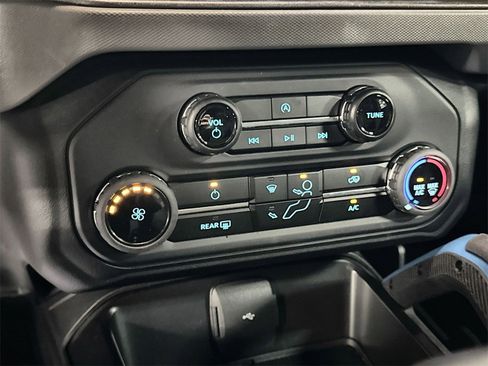 Used 2024 Ford Bronco Black Diamond image 21