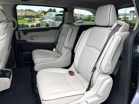 Used 2025 Honda Odyssey Touring image 26