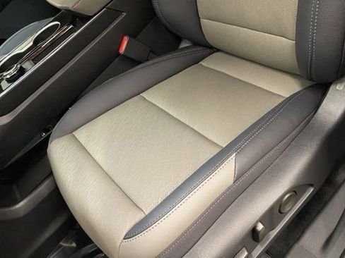 New 2026 Chevrolet Equinox LT w/ Convenience Package II image 19