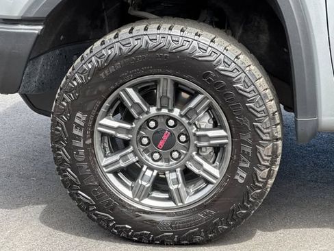 Used 2024 GMC Sierra 1500 AT4X AWD/4WD image 47
