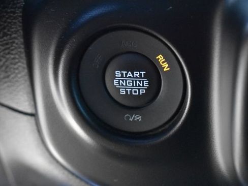Used 2021 Jeep Gladiator Sport AWD/4WD image 23