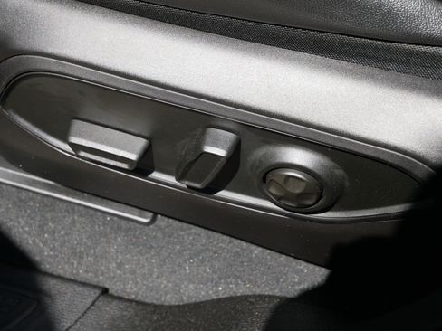New 2025 Jeep Grand Cherokee L Limited w/ Black Appearance Package AWD/4WD image 13
