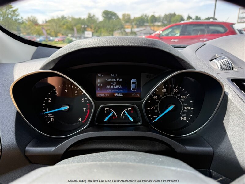Used 2018 Ford Escape Titanium w/ Ford Safe & Smart Package AWD/4WD image 12