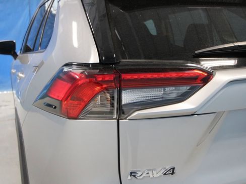 Used 2024 Toyota RAV4 XLE image 39