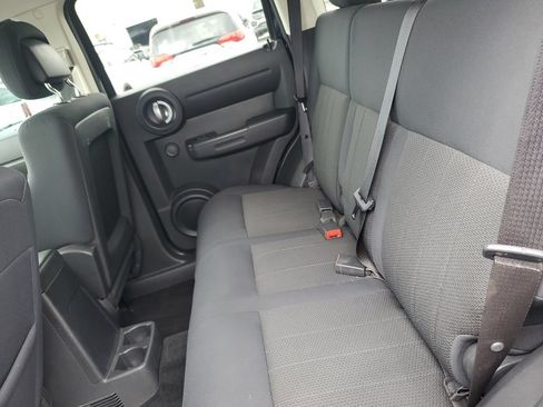 Used 2011 Dodge Nitro Heat AWD/4WD image 13