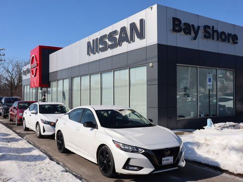 Certified 2023 Nissan Sentra SR image 1