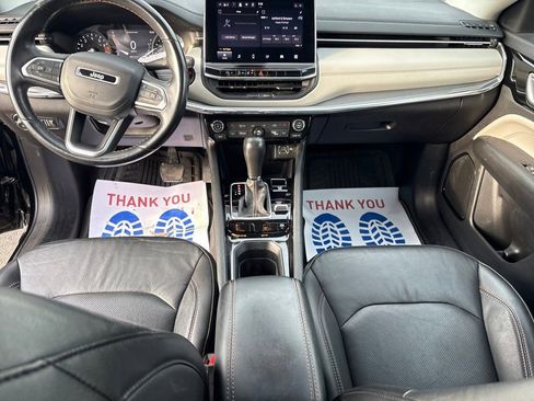 Certified 2022 Jeep Compass Limited image 32