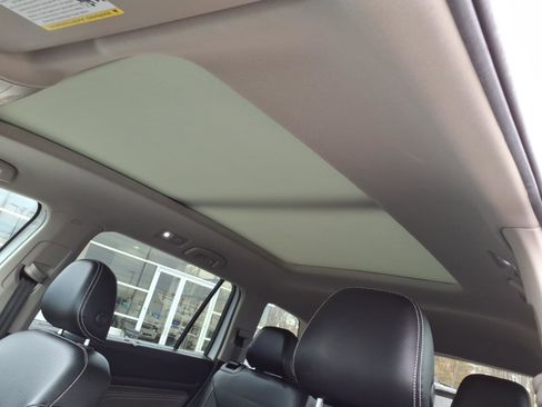 Used 2022 Volkswagen Atlas SE image 16