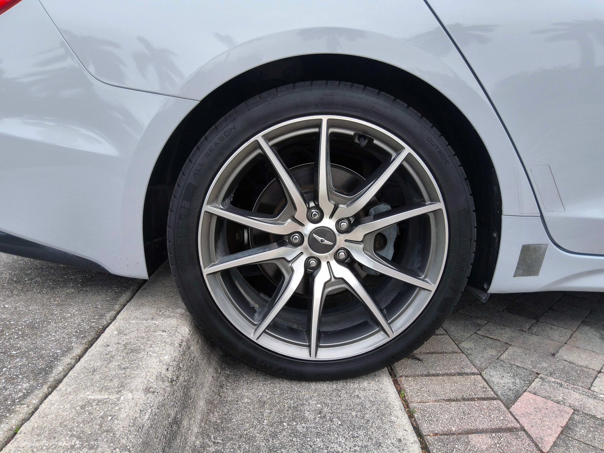 Used 2019 Genesis G70 2.0T Advanced w/ Dynamic Package RWD image 53