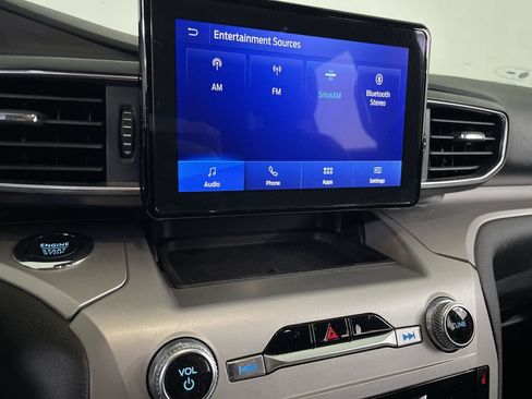 Used 2022 Ford Explorer XLT w/ Equipment Group 202A AWD/4WD image 15