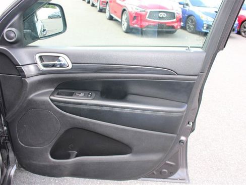 Used 2020 Jeep Grand Cherokee Altitude image 13