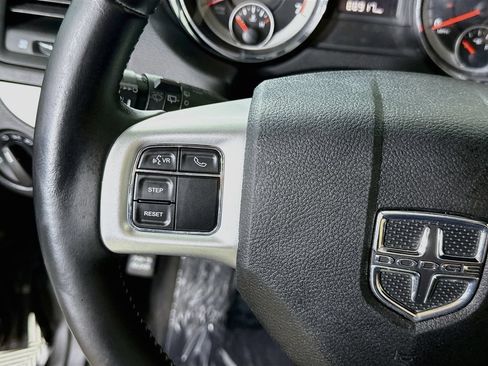 Used 2015 Dodge Grand Caravan SE w/ Quick Order Package 29E SE FWD image 18