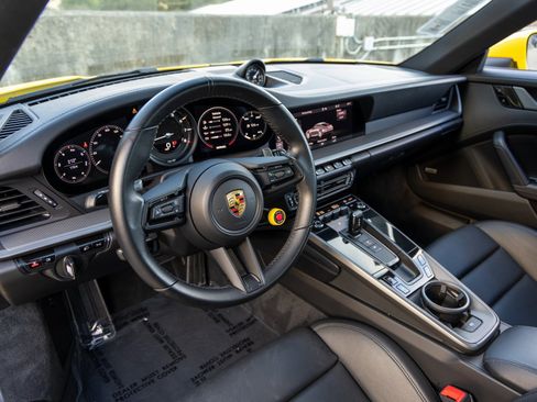 Certified 2021 Porsche 911 Carrera S image 4