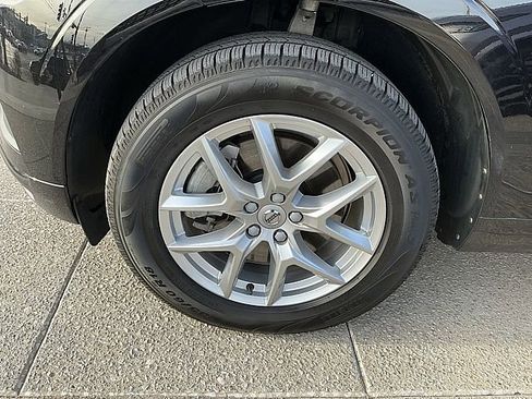 Certified 2021 Volvo XC60 T6 Momentum image 13