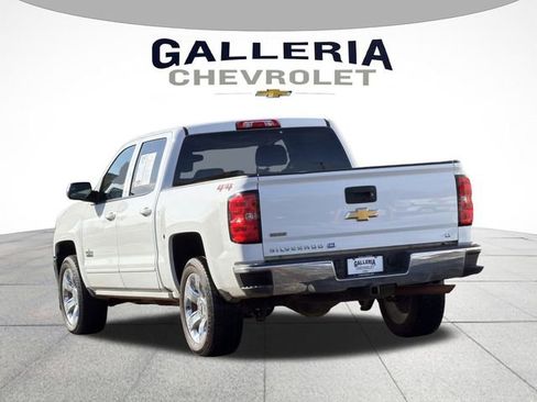 Used 2018 Chevrolet Silverado 1500 LT w/ LT Eassist Package image 5