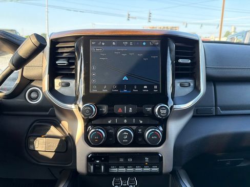 Used 2024 RAM 3500 Laramie AWD/4WD image 38