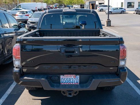 Used 2023 Toyota Tacoma Limited w/ Nightshade Package AWD/4WD image 4