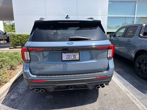 Used 2025 Ford Explorer ST RWD image 6