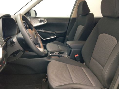 Used 2022 Kia Soul LX FWD image 17