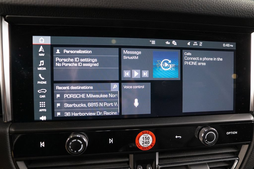Certified 2025 Porsche Macan AWD/4WD image 29