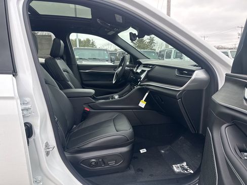 New 2026 Jeep Grand Cherokee Limited image 29