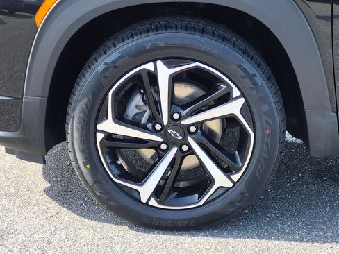 Used 2023 Chevrolet TrailBlazer RS w/ Sun and Liftgate Package AWD/4WD image 10