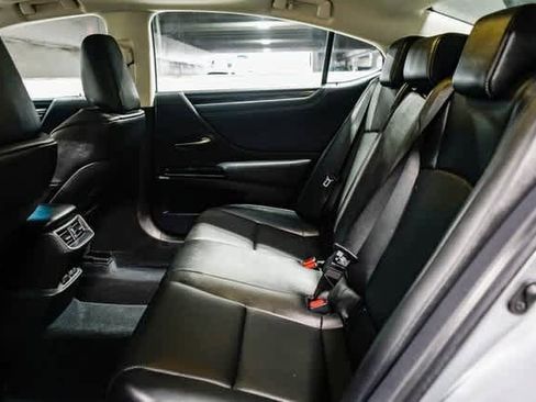 Used 2025 Lexus ES 350 image 18