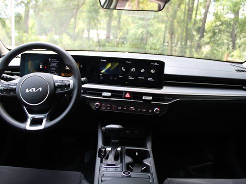 New 2026 Kia K5 LXS FWD image 21