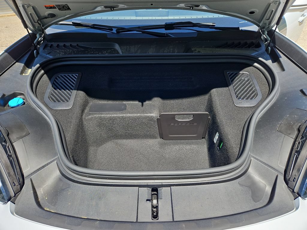 Certified 2025 Porsche Macan 4 Electric AWD/4WD image 43