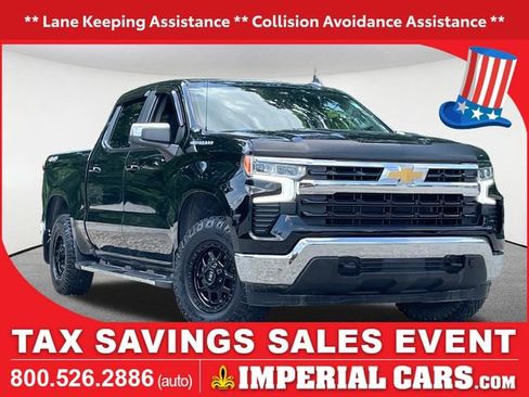 Used 2022 Chevrolet Silverado 1500 LT w/ Convenience Package II AWD/4WD image 1