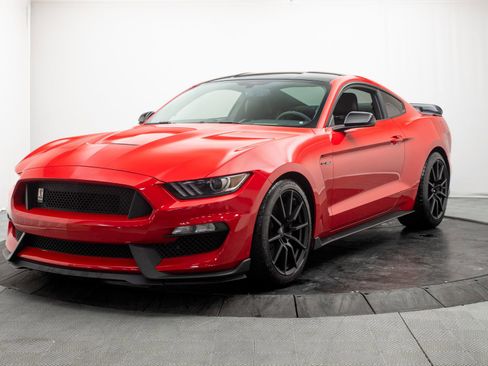 Used 2016 Ford Mustang Shelby GT350 w/ Technology Package image 7