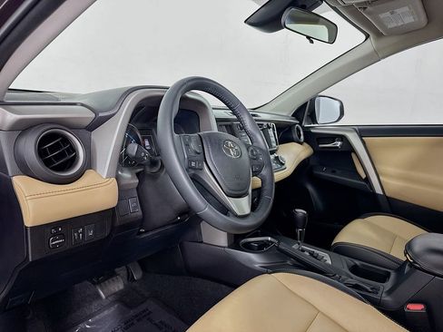 Used 2018 Toyota RAV4 XLE image 12