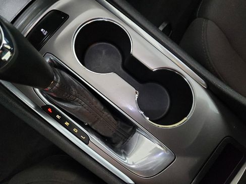 Used 2020 Chevrolet Malibu LT FWD image 26