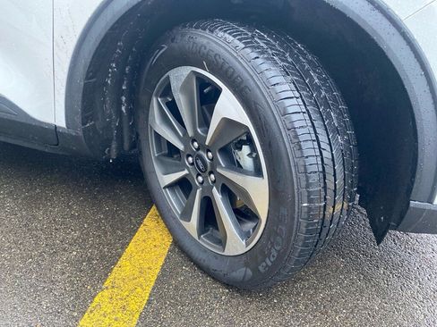 Used 2023 Ford Escape Platinum w/ Premium Technology Package image 26