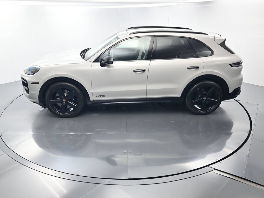 Certified 2026 Porsche Cayenne GTS AWD/4WD image 35