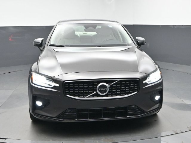 Used 2024 Volvo S60 B5 Plus w/ Climate Package AWD/4WD image 2