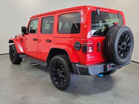 Used 2022 Jeep Wrangler Unlimited Sahara w/ Cold Weather Group AWD/4WD image 5