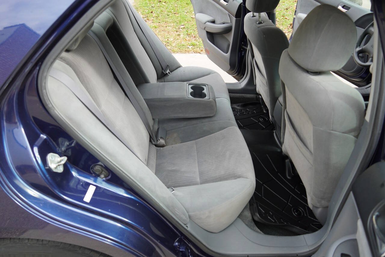 Used 2005 Honda Accord LX image 13