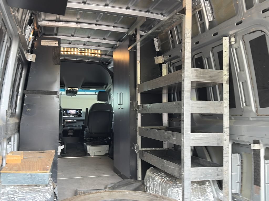 Used 2024 Mercedes-Benz Sprinter 3500 image 25