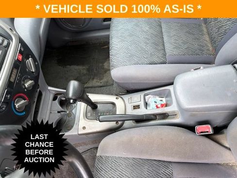 Used 2001 Toyota RAV4 2WD w/ "L" Pkg image 18